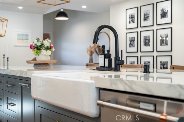 Detail Gallery Image 7 of 48 For 2080 Orange Ave, Costa Mesa,  CA 92627 - 3 Beds | 2 Baths