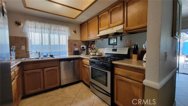 Detail Gallery Image 18 of 21 For 24352 Hilda Ct, Moreno Valley,  CA 92551 - 3 Beds | 2/1 Baths