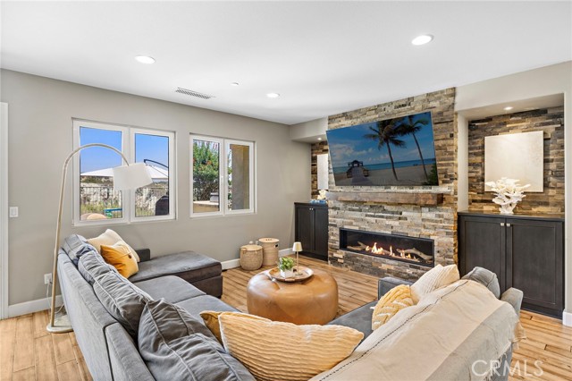 Detail Gallery Image 11 of 52 For 18 via Belleza, San Clemente,  CA 92673 - 5 Beds | 3 Baths