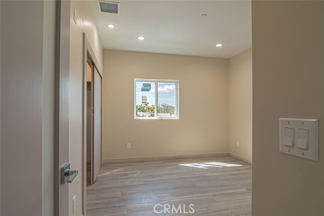 Detail Gallery Image 15 of 31 For 18750 Collins St, Tarzana,  CA 91356 - 7 Beds | 6 Baths