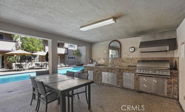 Detail Gallery Image 7 of 28 For 310 N Jackson St #104,  Glendale,  CA 91206 - 2 Beds | 2 Baths