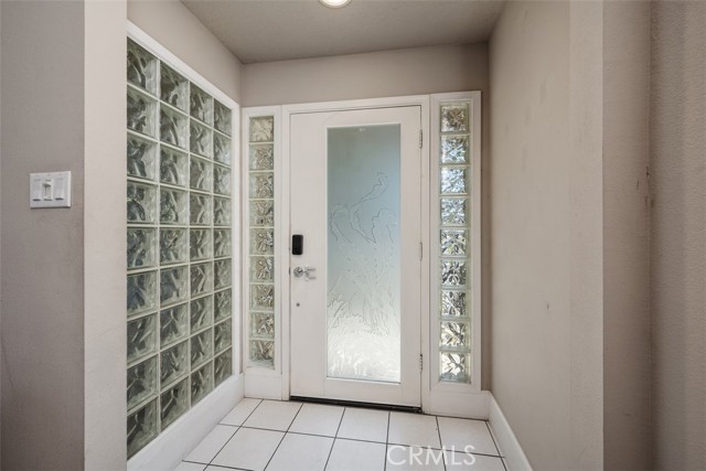 Detail Gallery Image 7 of 19 For 3327 Sterling Dr, Corona,  CA 92882 - 3 Beds | 2 Baths