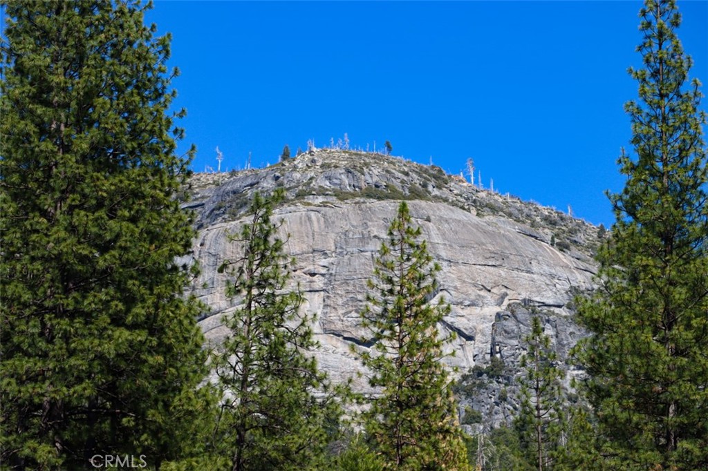 https://media.crmls.org/medias/7b97fe7e-3087-4b83-9eb9-c1bb44306a4a.jpg?preset=X-Large