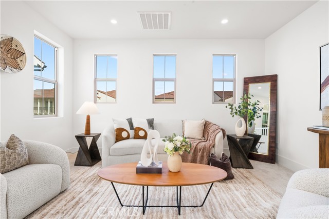 Detail Gallery Image 5 of 17 For 311 Brimwood, Irvine,  CA 92618 - 4 Beds | 3 Baths