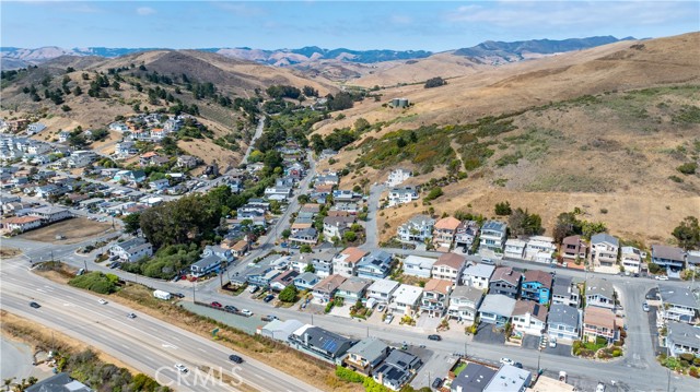 3166 Shearer Avenue, Cayucos CA: https://media.crmls.org/medias/7b98cb19-6dc6-4e63-a6d6-f9cc15514fcd.jpg