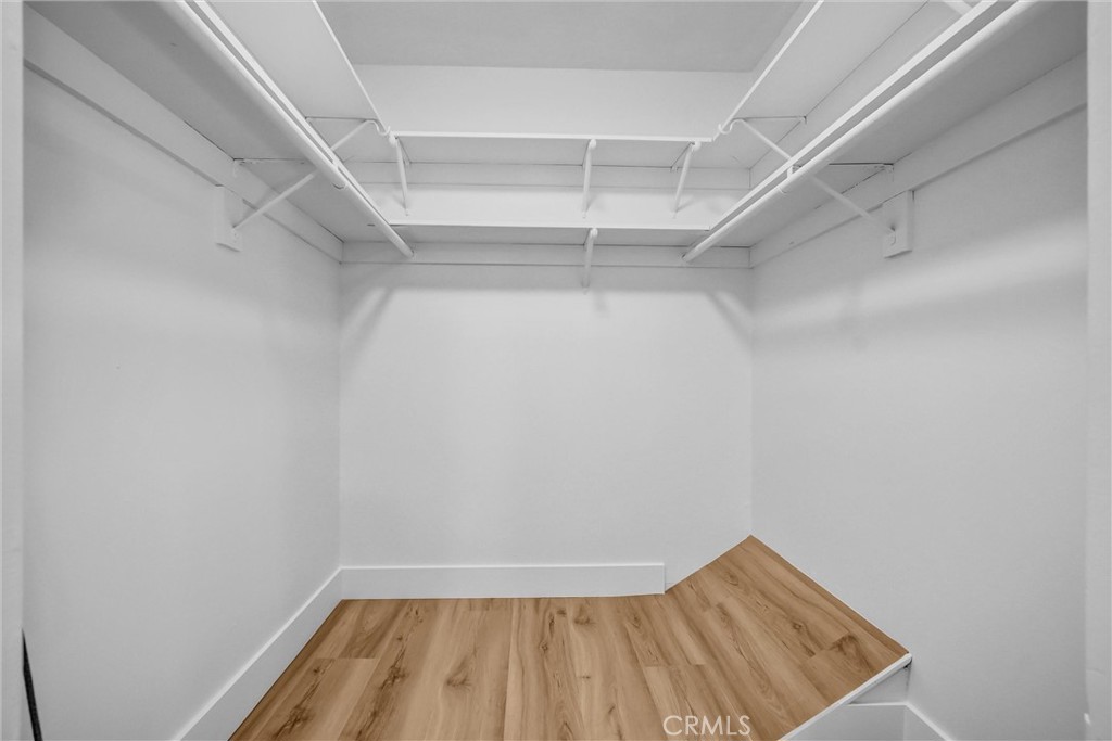https://media.crmls.org/medias/7b999308-401f-484b-a5a2-b9d09454c5f5.jpg?preset=X-Large
