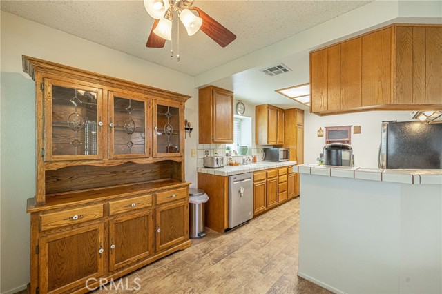 Detail Gallery Image 10 of 37 For 43140 22nd St, Lancaster,  CA 93536 - 3 Beds | 2 Baths