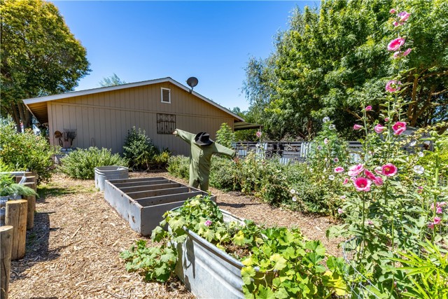 4225 Farousse Way, Paso Robles CA: https://media.crmls.org/medias/7b9a3a85-4018-4b32-bc42-0143970a1880.jpg