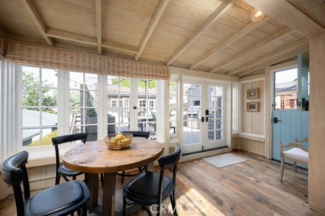 604 Begonia Avenue, Corona del Mar CA: https://media.crmls.org/medias/7b9ac93b-d7b8-4c5a-9181-57a21a93a61b.jpg