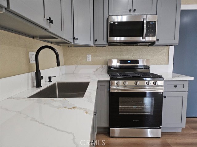 Detail Gallery Image 2 of 41 For 940 N Sierra Way, San Bernardino,  CA 92410 - – Beds | – Baths