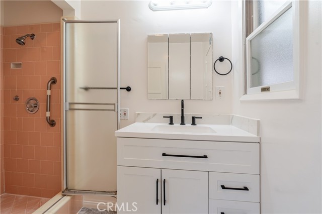 Detail Gallery Image 9 of 32 For 1812 Ocean Dr, Manhattan Beach,  CA 90266 - 2 Beds | 1 Baths