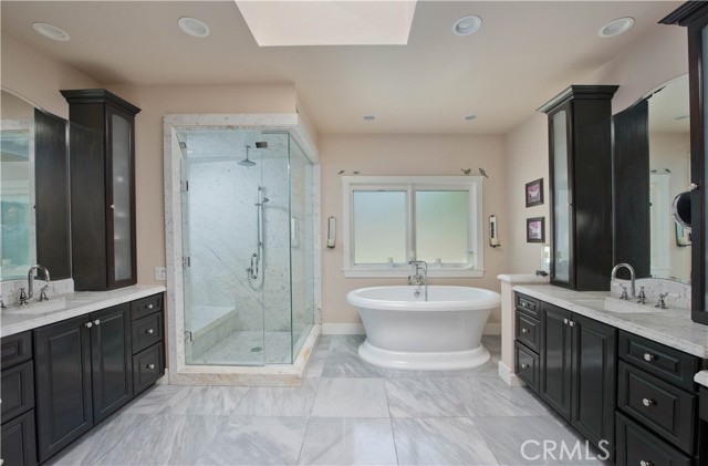 Detail Gallery Image 20 of 54 For 16426 Knollwood Dr, Granada Hills,  CA 91344 - 5 Beds | 4 Baths