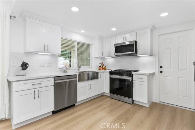 304 N Dearborn, Redlands CA: https://media.crmls.org/medias/7b9ca17a-e03e-439f-a2bf-5272739f52bb.jpg