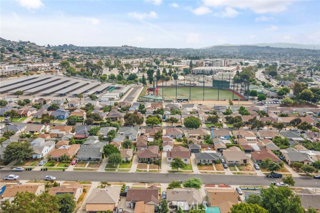 2058 Vancouver Avenue, Monterey Park CA: https://media.crmls.org/medias/7b9e1a8b-6237-4af1-8571-18627653dcb9.jpg