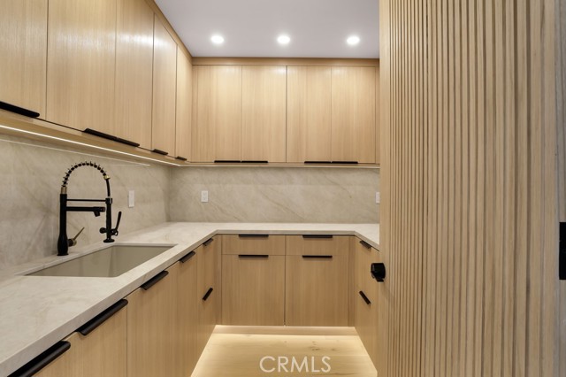 Detail Gallery Image 32 of 63 For 11107 Kling St, North Hollywood,  CA 91602 - 4 Beds | 4 Baths