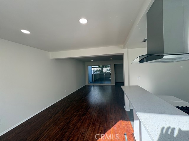 Detail Gallery Image 5 of 30 For 18550 Hatteras St #86,  Tarzana,  CA 91356 - 2 Beds | 3 Baths