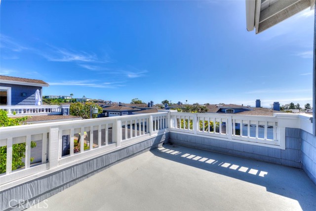 Detail Gallery Image 11 of 55 For 3621 Geranium, Corona Del Mar,  CA 92625 - 2 Beds | 2 Baths