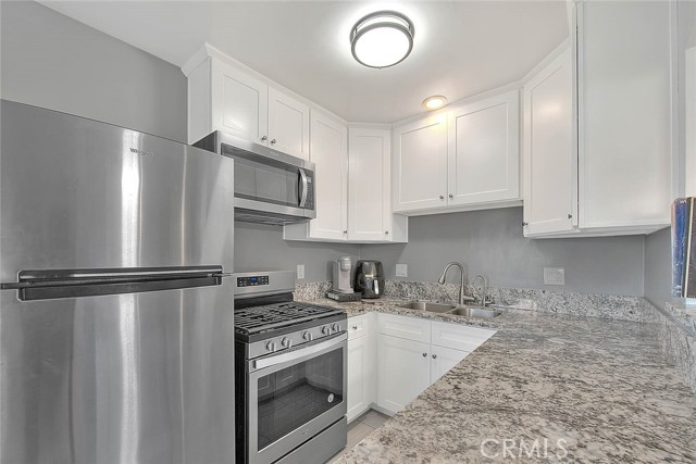 Detail Gallery Image 1 of 42 For 1280 E 4th St #1,  Long Beach,  CA 90802 - 1 Beds | 1 Baths