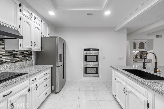 16474 Karen Road, Madera CA: https://media.crmls.org/medias/7b9ec886-7f5e-4971-acea-6602c5ef8b33.jpg