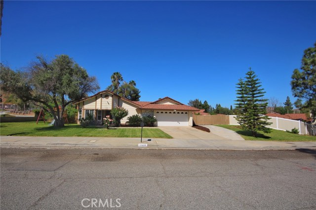 11606 Capitol Dr, Riverside, CA 92503