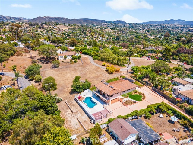 Detail Gallery Image 41 of 49 For 1238 Barbara Dr, Vista,  CA 92084 - 4 Beds | 2 Baths
