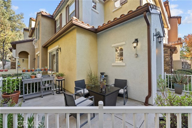 Detail Gallery Image 33 of 40 For 23449 Abbey Glen Pl, Valencia,  CA 91354 - 2 Beds | 2/1 Baths