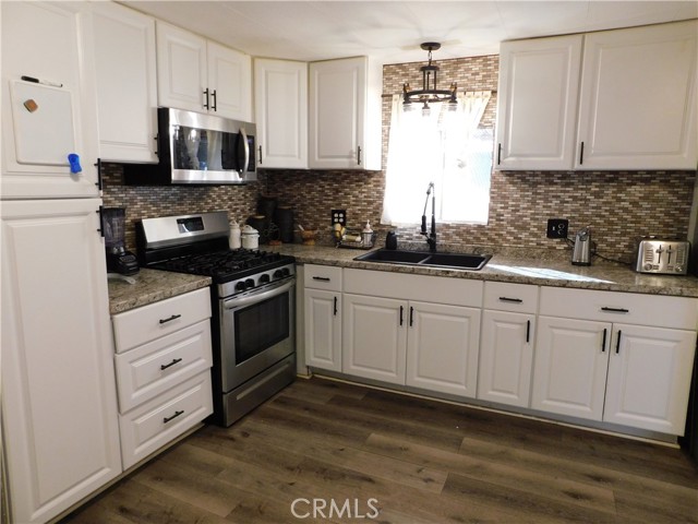 Detail Gallery Image 17 of 53 For 10350 Baseline #55,  Alta Loma,  CA 91701 - 3 Beds | 2 Baths