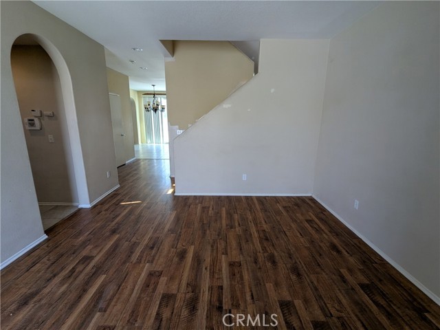 Detail Gallery Image 2 of 22 For 15243 Riverview, Victorville,  CA 92394 - 3 Beds | 2/1 Baths