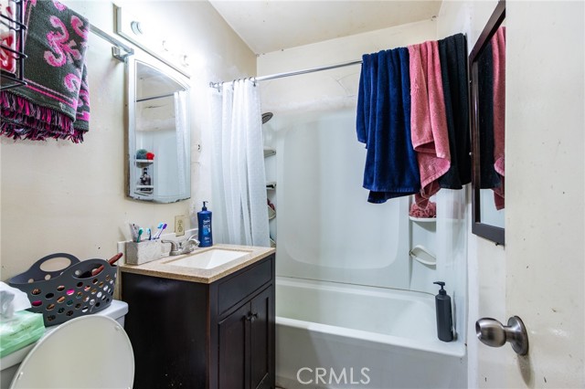 1222 N Placentia Avenue, Anaheim CA: https://media.crmls.org/medias/7ba2db64-b49e-4929-9a47-05a6f298f52e.jpg