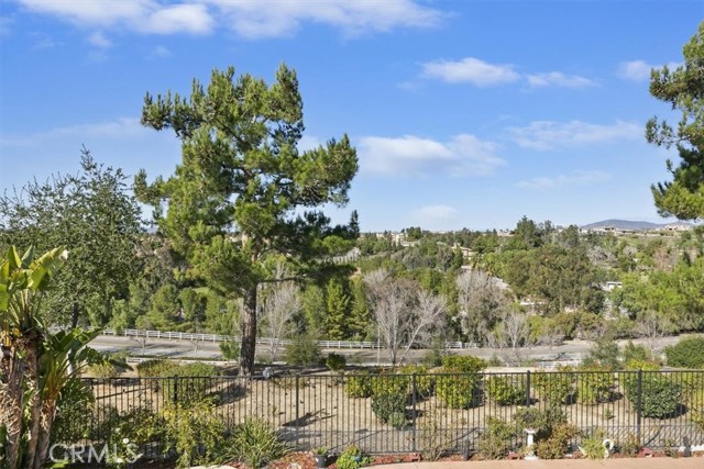 Detail Gallery Image 2 of 49 For 32856 Northshire Cir, Temecula,  CA 92592 - 4 Beds | 4 Baths