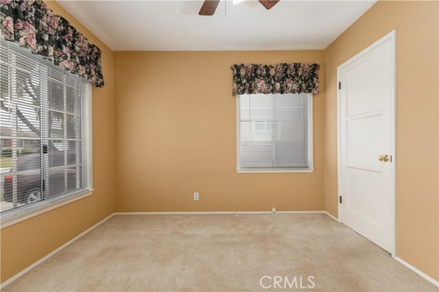 5939 Greentop Street, Lakewood CA: https://media.crmls.org/medias/7ba48111-958b-4634-9300-4f58a2b1ee14.jpg