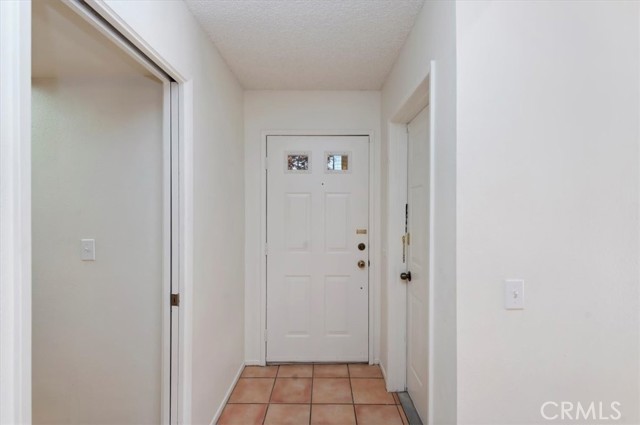 19229 Pine Way, Apple Valley CA: https://media.crmls.org/medias/7ba4a4ed-7395-40ee-b3fd-bdf100d95e53.jpg