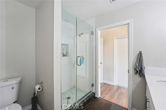 Detail Gallery Image 13 of 26 For 1224 Fairway Cir, Upland,  CA 91784 - 2 Beds | 2 Baths
