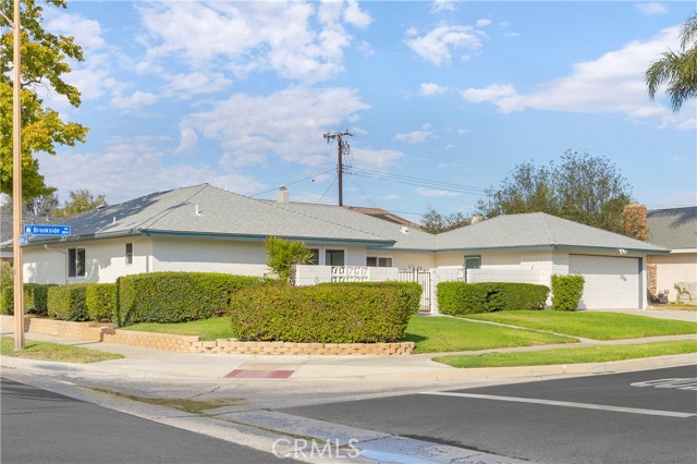 Detail Gallery Image 2 of 37 For 2527 E Brookside, Orange,  CA 92867 - 4 Beds | 2 Baths