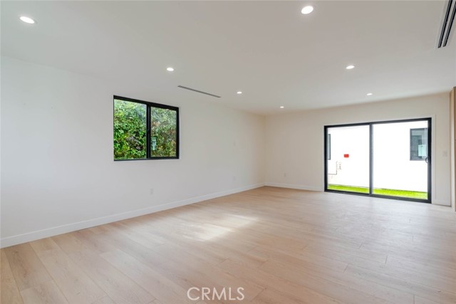 Detail Gallery Image 20 of 36 For 6219 Sylvia Ave, Tarzana,  CA 91335 - 3 Beds | 2 Baths