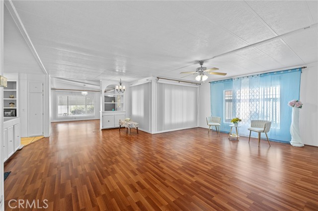 1919 W Coronet Avenue, Anaheim CA: https://media.crmls.org/medias/7ba56821-4d0a-473d-834d-f7e9463f469c.jpg