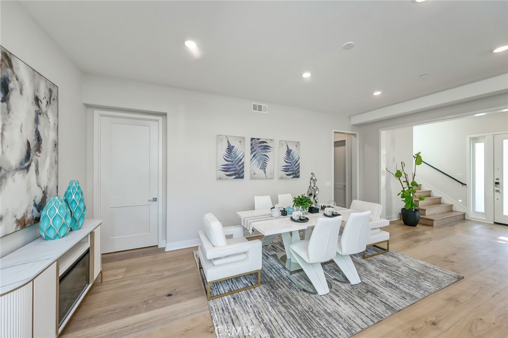 MLS #OC25221565 image #8