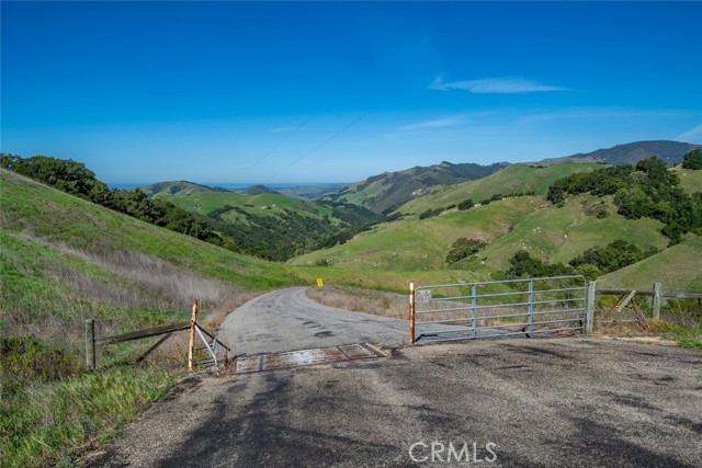 Detail Gallery Image 8 of 30 For 9190 Arroyo Del Mar, Cambria,  CA 93428 - 3 Beds | 3 Baths