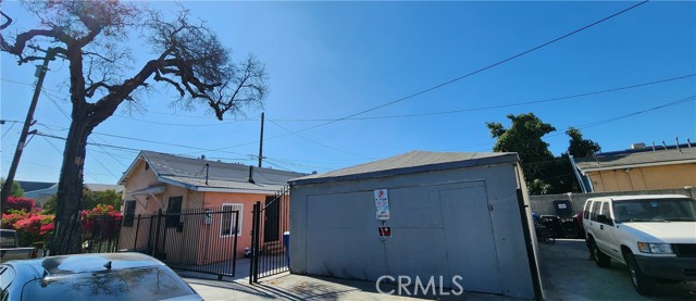 4600 S Central Avenue, Los Angeles, California 90011, ,Residential Income,For Sale,4600 S Central Avenue,CRDW23156604