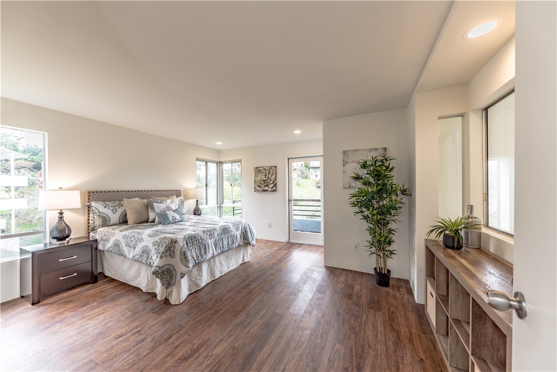 Detail Gallery Image 8 of 41 For 756 Quail Dr, Los Angeles,  CA 90065 - 3 Beds | 2 Baths