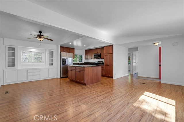 Detail Gallery Image 10 of 21 For 69 Little John Ln, Westlake Village,  CA 91361 - 3 Beds | 2 Baths