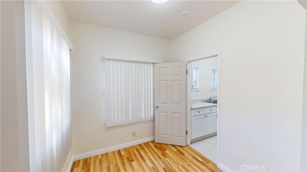 MLS #OC25243436 image #16