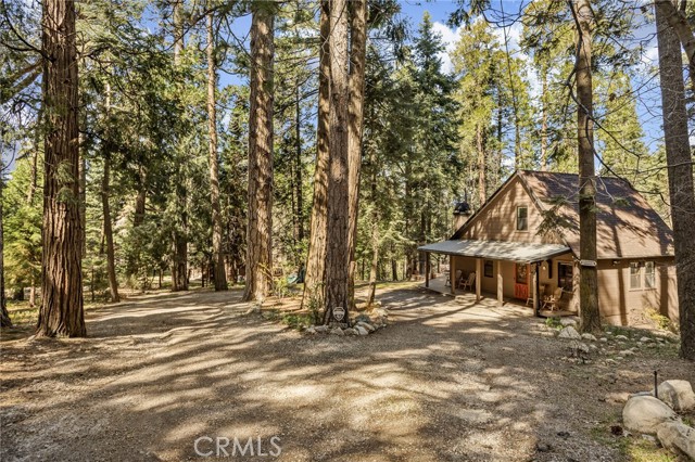 Detail Gallery Image 34 of 38 For 27902 Squirrel, Lake Arrowhead,  CA 92352 - 3 Beds | 2 Baths
