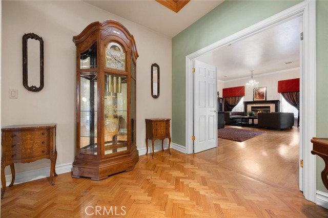 Detail Gallery Image 23 of 72 For 8905 Saint Cloud Ln, Bakersfield,  CA 93311 - 4 Beds | 4/1 Baths