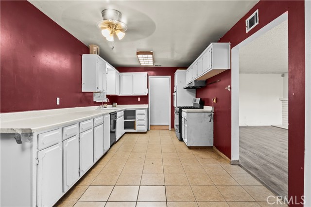 Detail Gallery Image 13 of 56 For 11140 Montlake Dr, Riverside,  CA 92505 - 4 Beds | 2 Baths