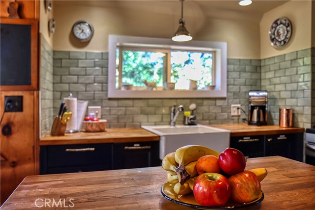 177 Craghill, Cedar Glen, CA 92321