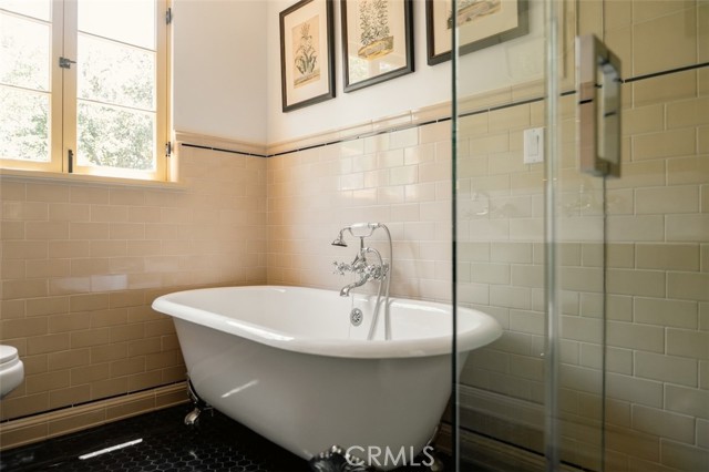 15113 Encanto Drive, Sherman Oaks CA: https://media.crmls.org/medias/7babaadc-0f15-4ed1-be7b-5cbb4ecf466b.jpg