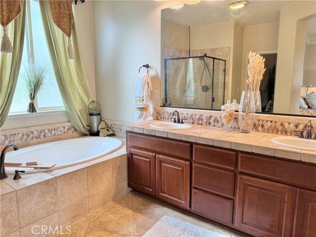 Detail Gallery Image 30 of 38 For 1443 Lily Ln, Turlock,  CA 95382 - 3 Beds | 2/1 Baths