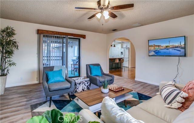 Detail Gallery Image 11 of 36 For 57442 Saint Marys Dr, Yucca Valley,  CA 92284 - 2 Beds | 2 Baths