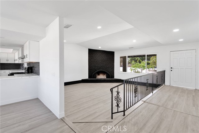 Detail Gallery Image 2 of 14 For 14855 Flathead Rd, Apple Valley,  CA 92307 - 5 Beds | 4 Baths